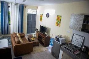 Derosa Studio Fig Tree Apartment